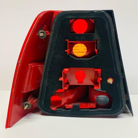 2001-2005 Vw Volkswagen Jetta Right LH Tail Light OEM SEDAN No Bulbs 1J5945096S - Picture 2 of 8